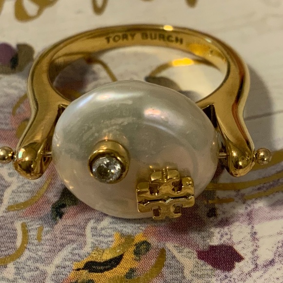 Tory Burch Jewelry - Tory burch pearly ring s 7